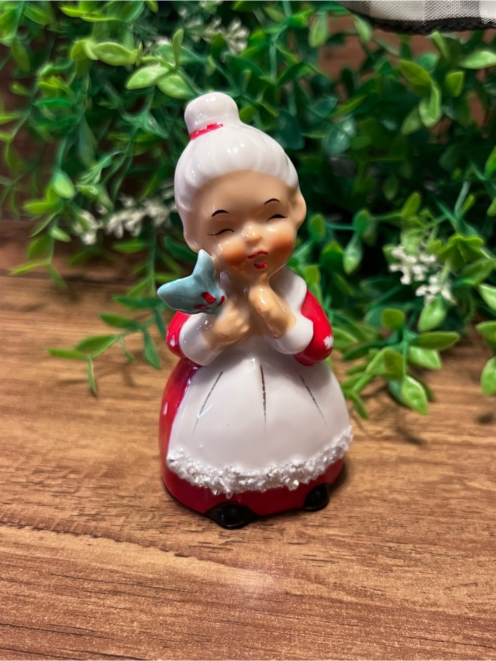 Vintage Lefton Mrs Santa Claus Salt Shaker